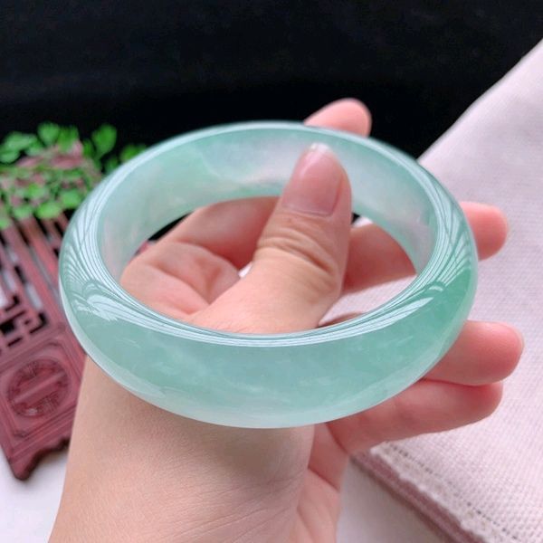 Vòng tay ngọc bích tự nhiên Myanmar A cao cấp, đường kính trong 53–62 mm chi tiết 7