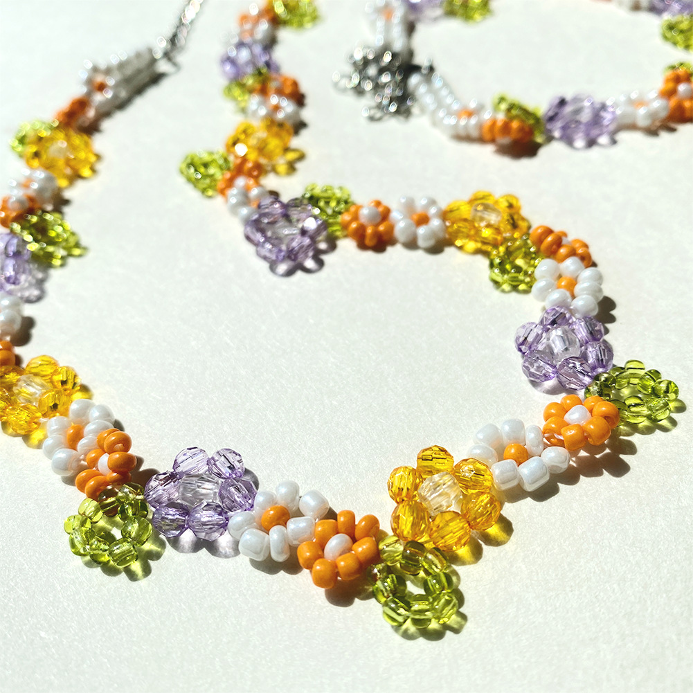 Fashion Simple Color Crystal Flower Resin Necklace Bracelet display picture 4