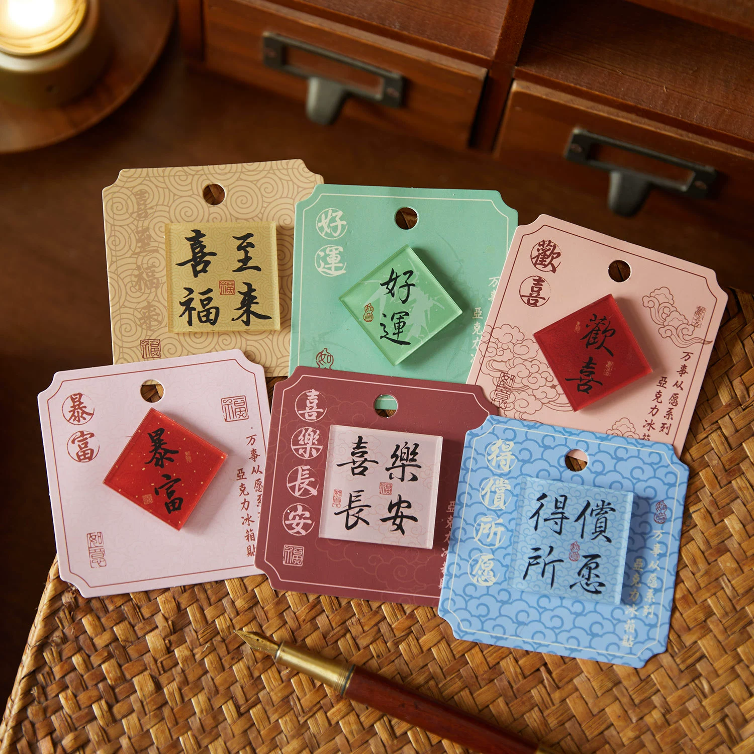 Акриловые наклейки на холодильник