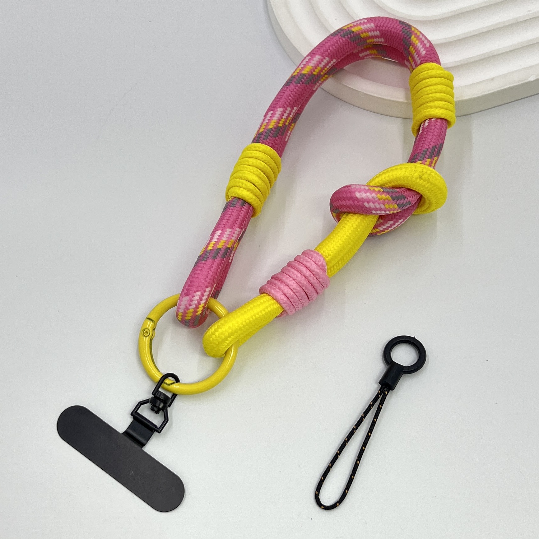 Gran anillo grueso ajustable cuerdas de muñeca empalme de caso de teléfono móvil japonés y coreano corto hardware rotativo hoja de metal resistente a caídas