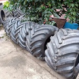 Дайте человеческую нагрузку на тяжелую шину 710/40-22.5