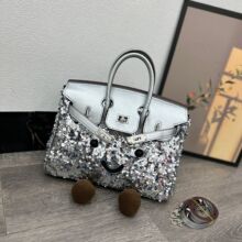 ԭ��С���OӋjllycatlm�L�úÿ��yɫ��Ƭ�K���bkС���`�����