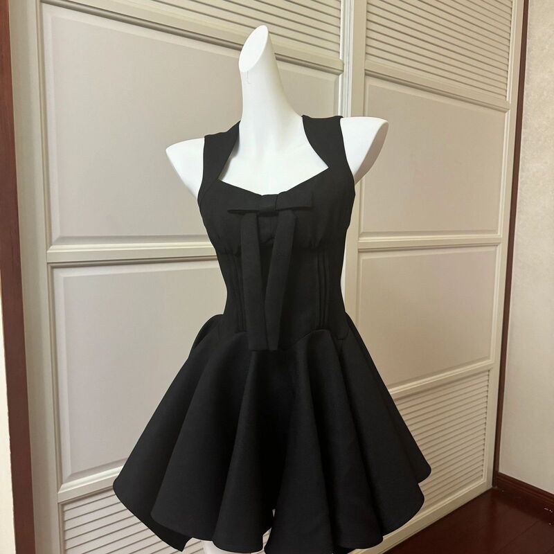 Birthday dress, tutu dress, princess dress, bow-tie dress, elegant sleeveless waist-cinching dress, beige dress Birthday dress, tutu dress, princess dress, bow-tie dress, elegant sleeveless waist-cinching dress, beige dress