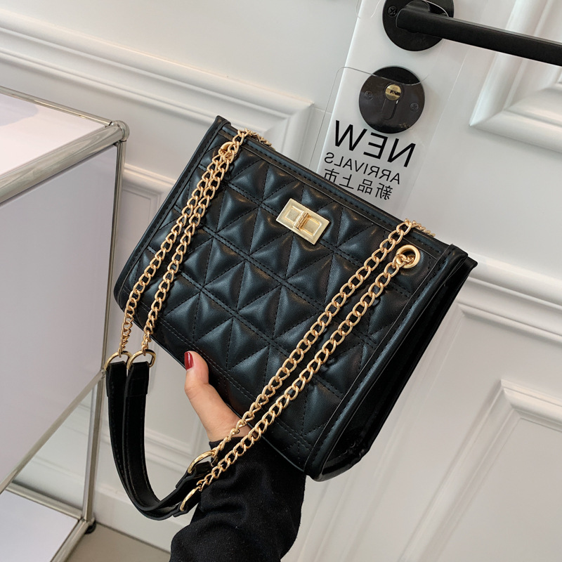 Women's Medium All Seasons Pu Leather Lingge Fashion Chain Square Lock Clasp Chain Bag display picture 12