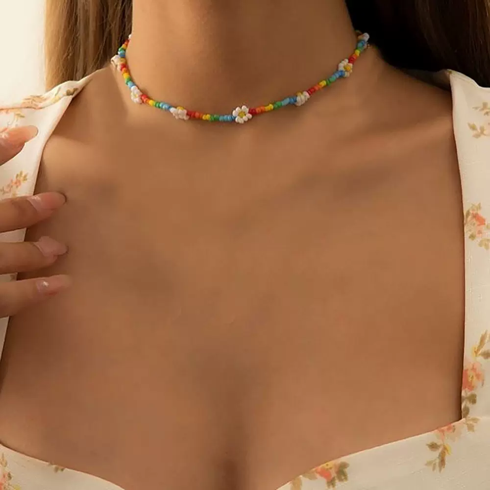 跨境小众设计不掉色锁骨吊坠链彩色米珠白色雏菊手工编织女式项链