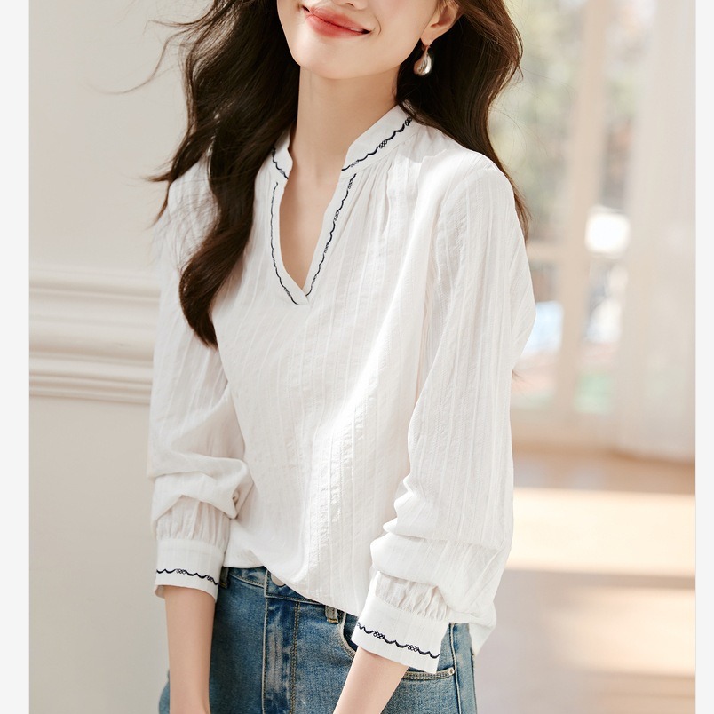 Elegant retro thin spring design shirt