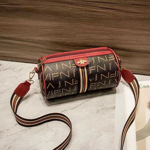 Cylinder Bag, Bee Design Bag 2024 Ladies' Bags, Large-Capacity Crossbody Bag for Women, Lightweight & Luxurious Handbag for Commuting