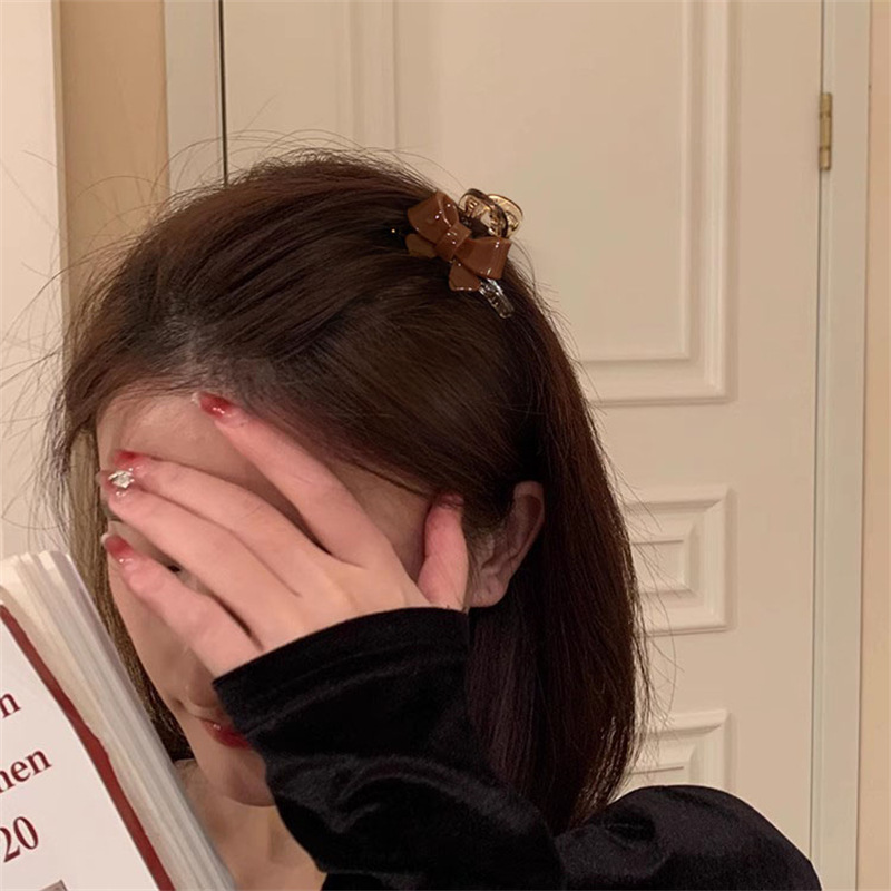 Juge tierno ~ dulce y lindo arco marrón pequeño raspado clip de mar para reducir la edad de las niñas clip de tiburón rojo clip de pelo