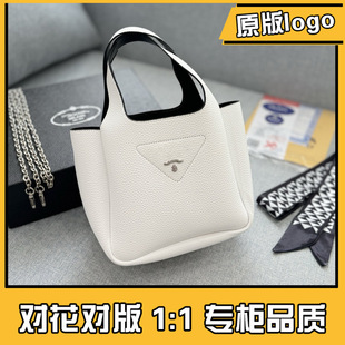 �W�����Q��Ƥ�˻@��ˮͰ��Ů���������ذ�����б��Ů���¿�͹��L