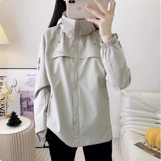 Wind Snow Wolf Spring and Autumn Thin Jacket for Men and Women Outdoor Sports Windproof and Rainproof Jacket Lined with Mesh Hooded Windbreaker