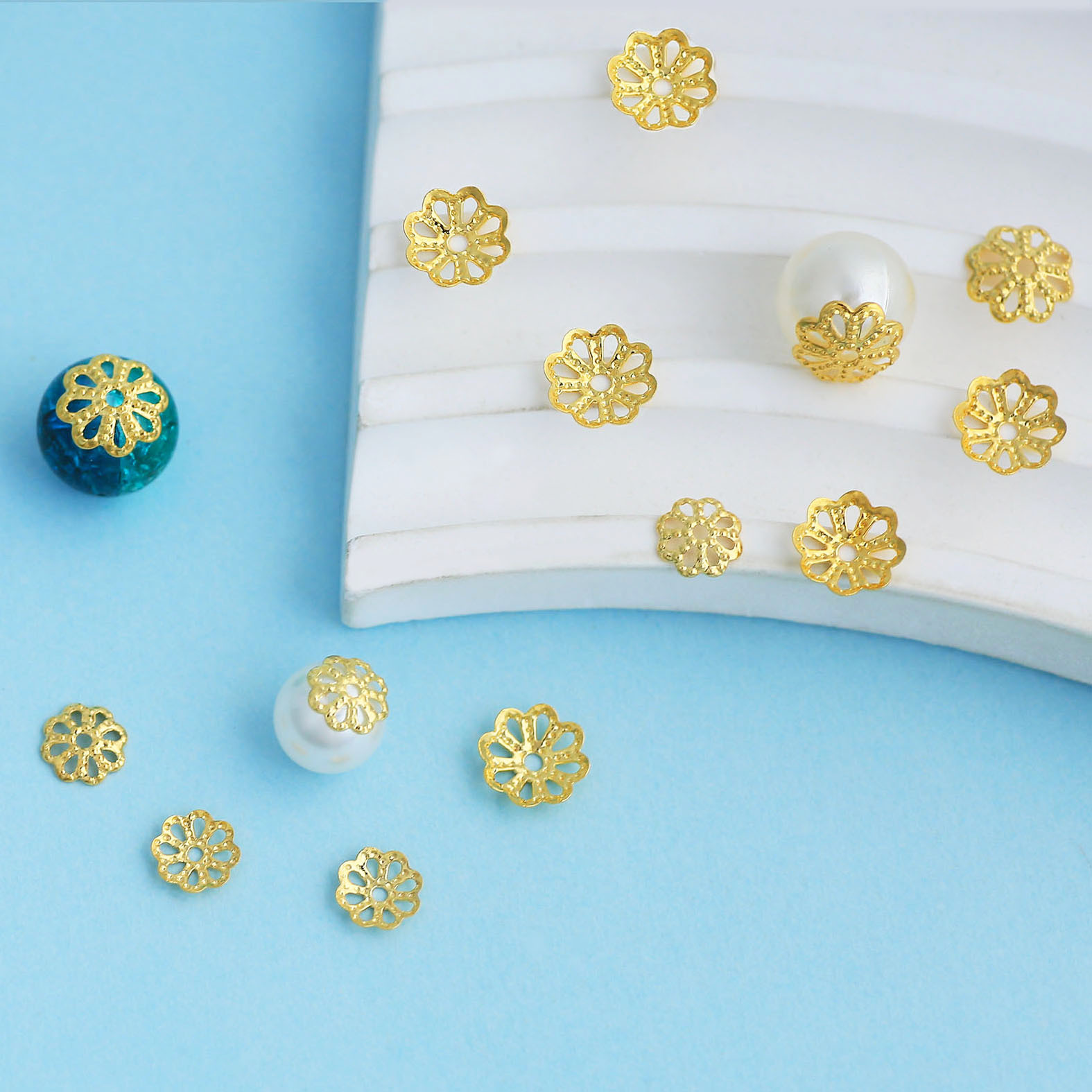 Wholesale Spacer Hollow Bead Holder 18K Gold-Plated Color-Preserving Eight-Petal Copper Flower Holder DIY Necklace Bracelet Flower Holder Jewelry Accessories