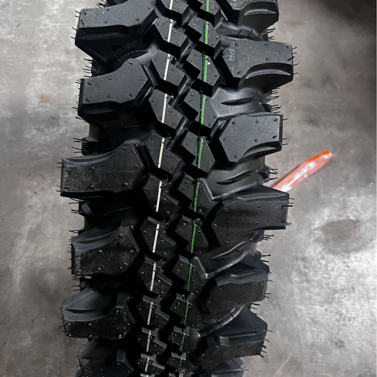 正新雨林轮胎 33x11.50-15 CL18越野mt泥地轮胎33/11.5R15 陆地龙