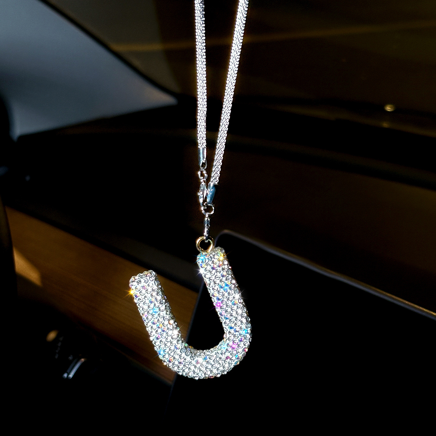 펜던트-다이아몬드 문자 [U]