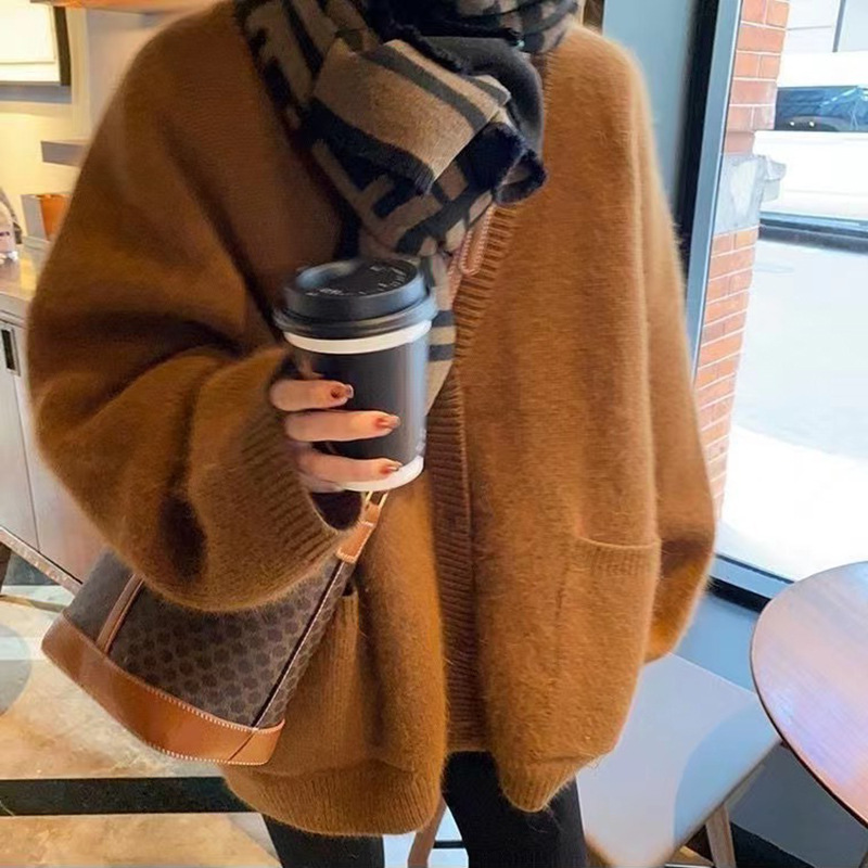 Veste en vison chic coréenne cardigan femme automne et hiver nouvelle collection style paresseux coupe ample col en V tricot_voghion.com