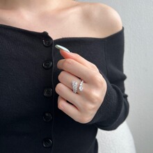 �¿�S925������ָŮ�߼���Ƹв������ʯ���ڽ�ָ�����ι�������