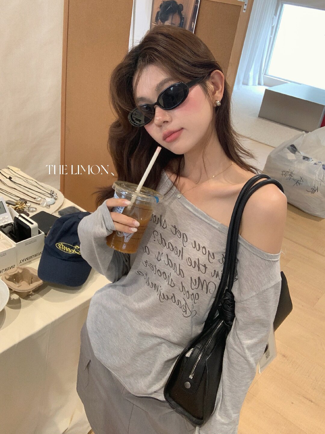 Áo thun nữ tay dài cổ tròn in chữ, phong cách Hàn Quốc, chất liệu cotton thoáng mát — màu đen, màu trắng, màu xám, màu vàng chi tiết 10