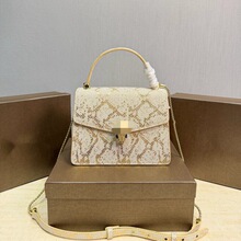 �羳��Ƥ�y朗l���¿���r�КW���͹ņμ�б�����������Ů��
