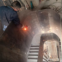 金华别墅钢板扶手侧挂钢结构楼梯护栏室内旋转钢楼梯钢板玻璃扶手