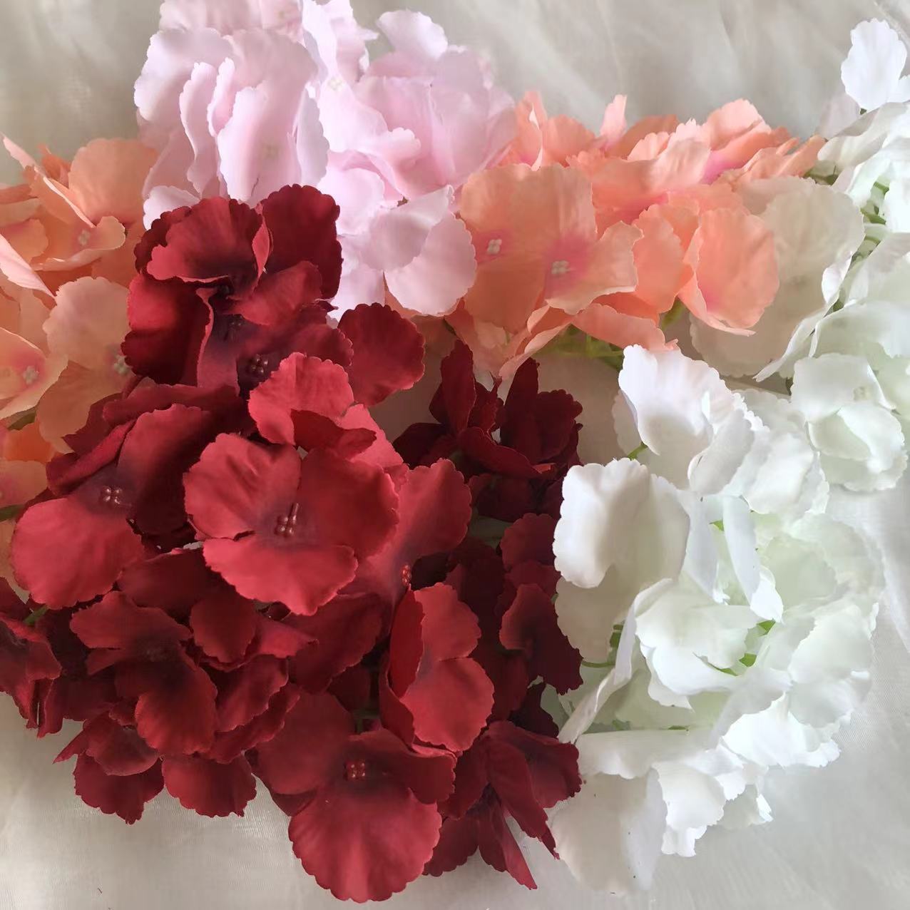 수국 머리 결혼식 배열 시뮬레이션 꽃 결혼식 장면 천장 장식 호텔 도로 가이드 꽃꽂이 27 조각