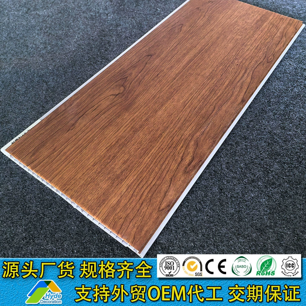 Производитель экспортирует модель южноамериканской длинной полосы пленки с текстурой дерева для внутреннего использования из пластика и стали, ПВХ потолочную плиту.