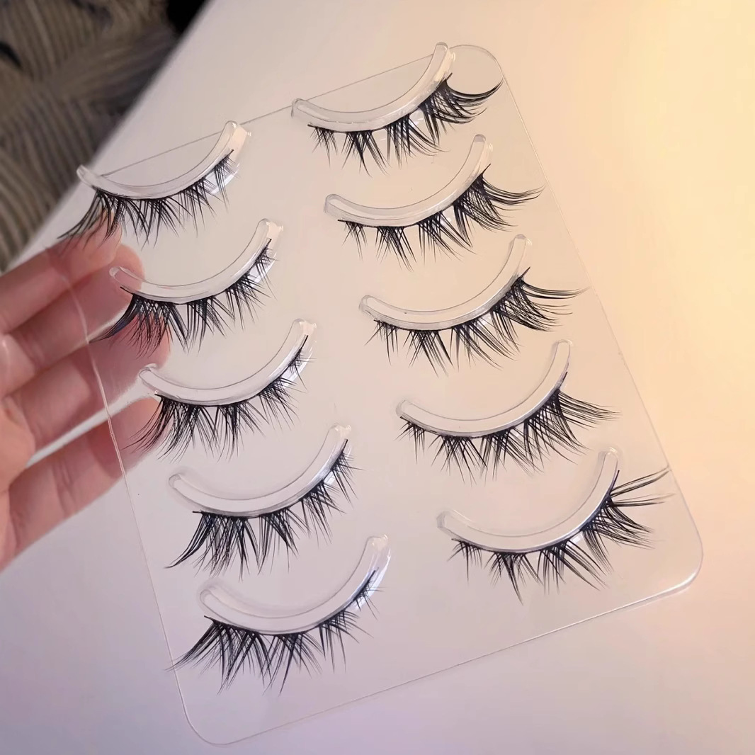 Fox oblicuamente, pestañas postizas HX07, simulación natural femenina, pestañas de tallo duro de demonio europeo ligero de sangre mixta de una pieza