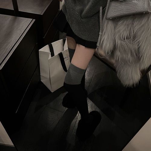 Black and Grey Striped Mid-Calf to Knee Over-the-Knee Ins Trend Student Black Ankle Socks for Women, Autumn and Winter