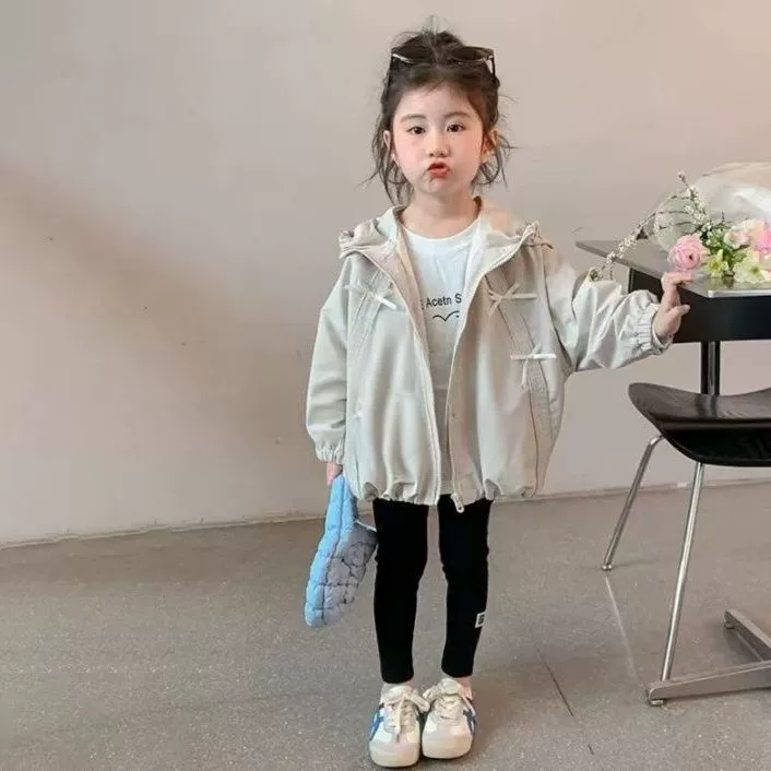 Детская весенняя куртка для девочек 2025, стильная куртка для девочек, весенне-осеннее пальто с капюшоном для повседневной носки.