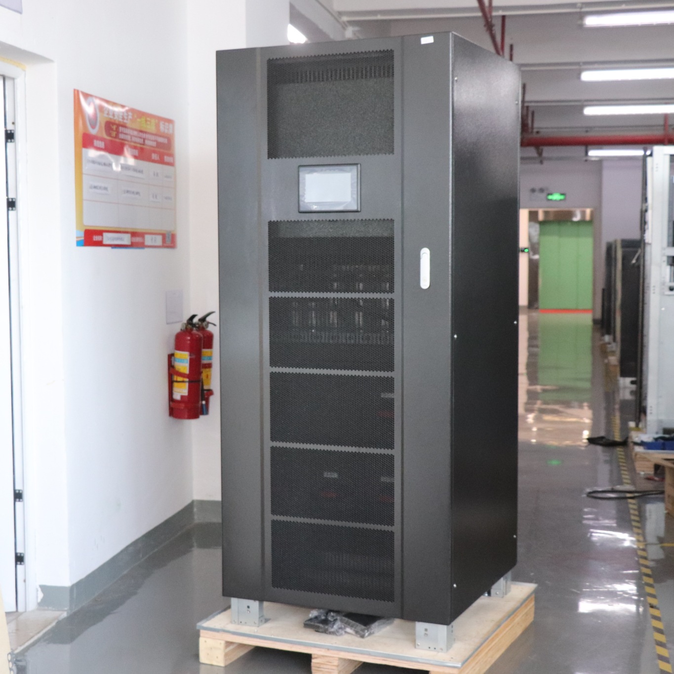 厂家直销三相UPS不间断电源150KVA200KW工频在线断电续航稳压备用