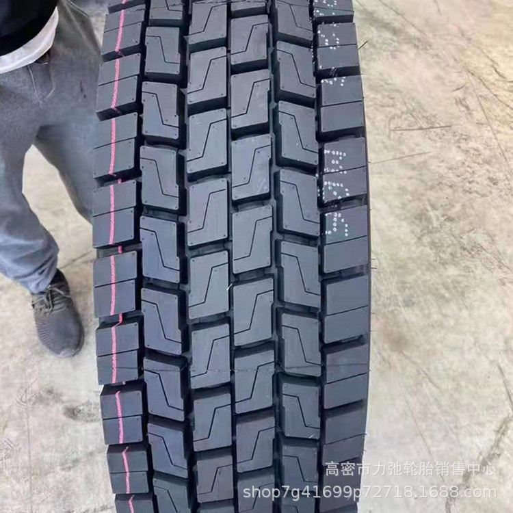 315/80R22.5真空钢丝胎花纹加深防扎抗压现货厂家直销315/80R22.5