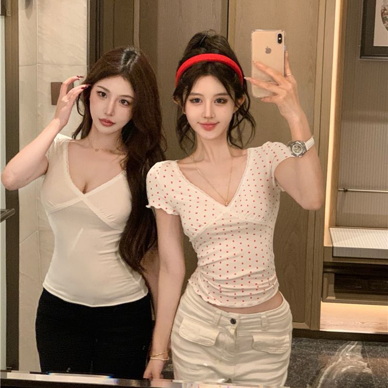Summer Fashion Slim-Fit Flattering Top for Women, Lace Patchwork V-Neck Heart-Shaped Polka Dot Short-Sleeve T-Shirt Summer Fashion Slim-Fit Flattering Top for Women, Lace Patchwork V-Neck Heart-Shaped Polka Dot Short-Sleeve T-Shirt