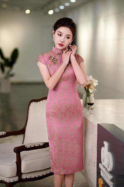 Fashionable elegant cheongsam