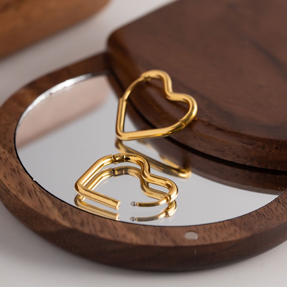 Elegant Heart Earrings - Image 2