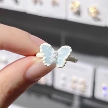 2024甜美简约浅蓝珍珠蝴蝶戒指女ins风小众设计感蓝白色开口指环