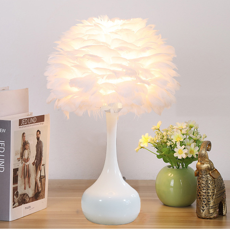 Cross-border American Feather Table Lamp Home Bedroom Nordic Simple Warm Romantic Wedding Room Decoration Bedside Night Lamp