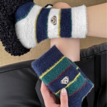 ins韩国东大门冬季加厚保暖水貂毛条纹刺绣熊可爱甜美女中筒袜子