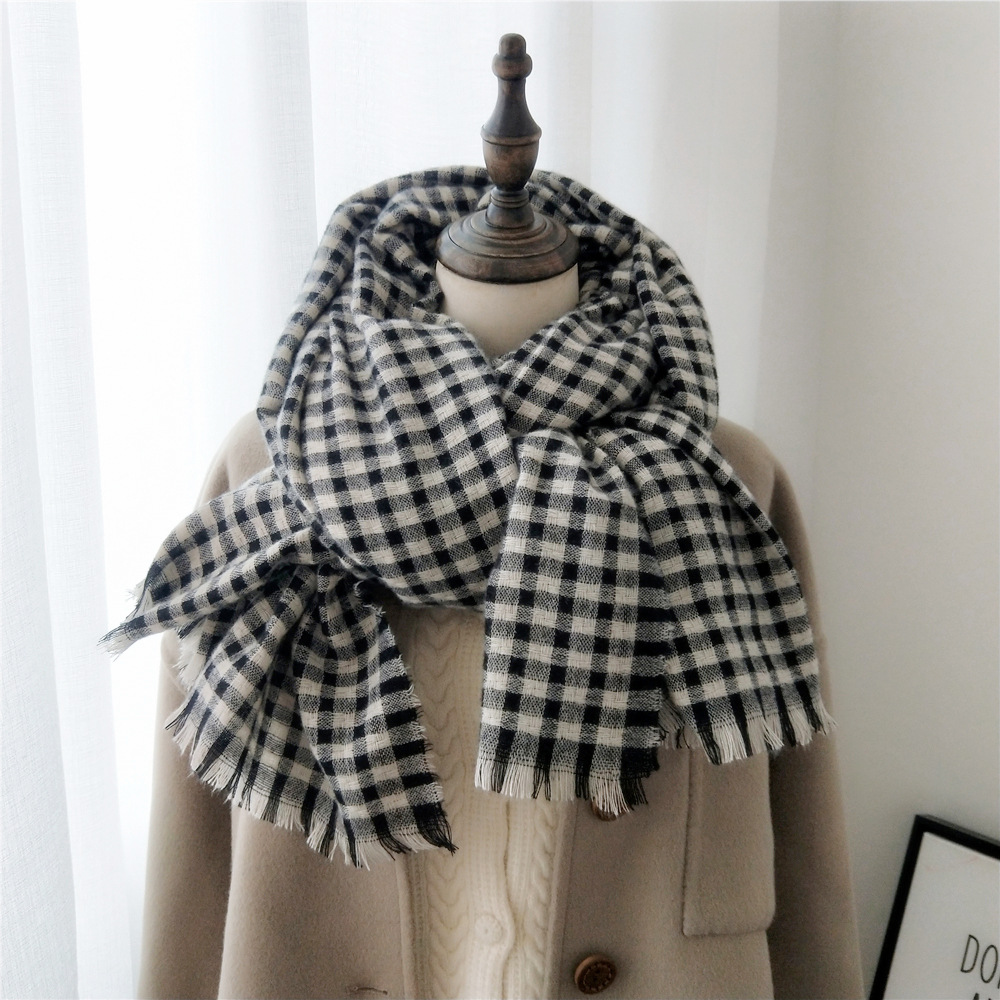 Korean Wild British Thickened Scarf display picture 1