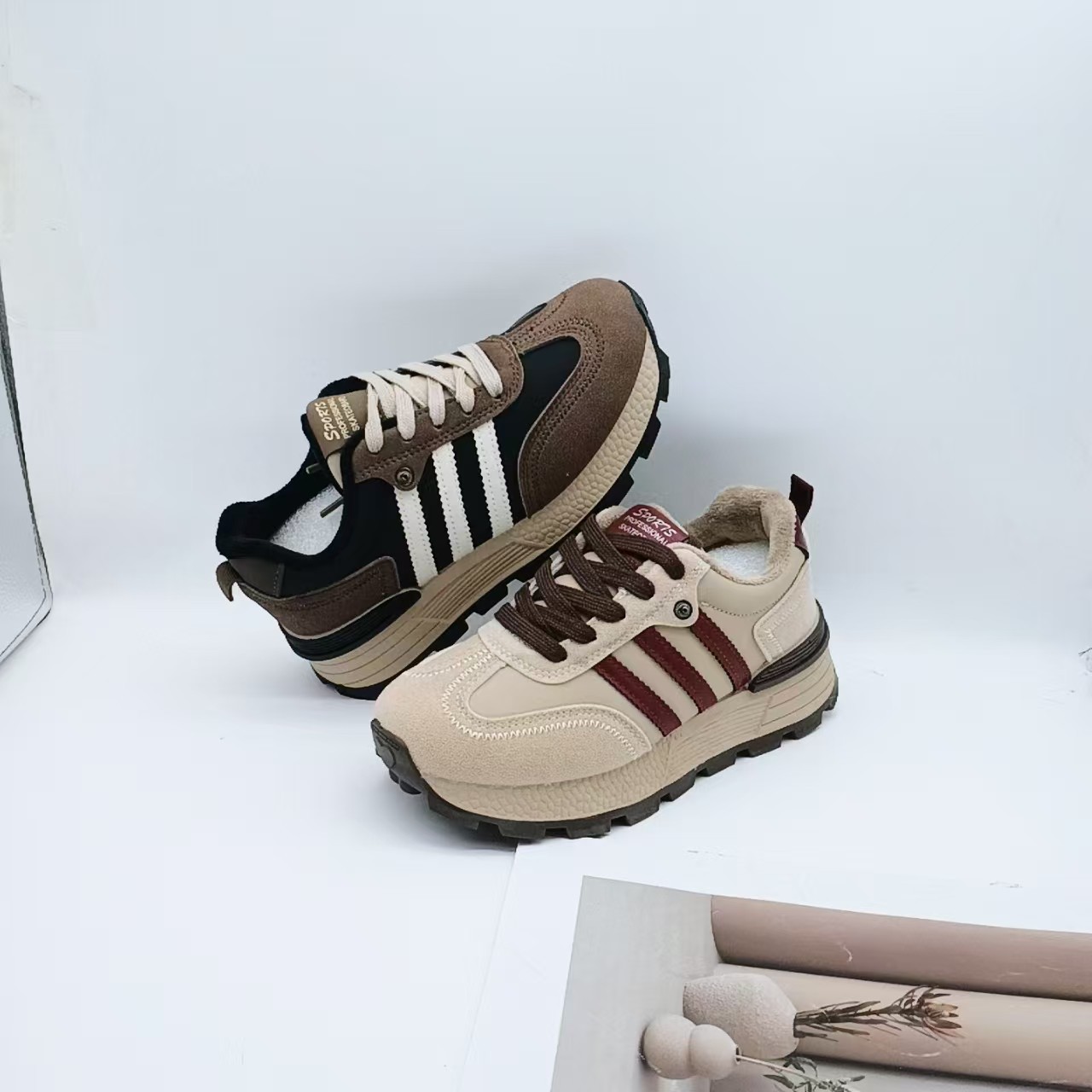 2025 invierno nuevo estilo de moda de algodón cuatro estaciones de piel de terciopelo cómodas zapatos de mujer Agan zapatos deportivos de mujer