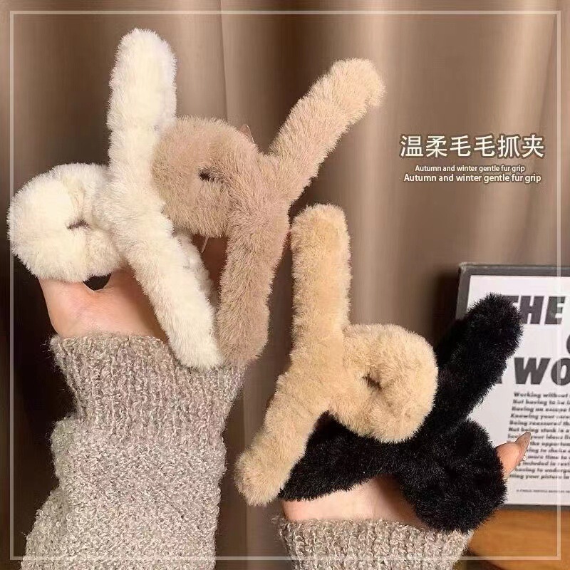 Cross-border Internet Celebrity Explosions milk brown Plush Hairpin Gentle Simple Grab Clip Sweet Hairpin Back Head Shark Clip Cross-border Internet Celebrity Explosions milk brown Plush Hairpin Gentle Simple Grab Clip Sweet Hairpin Back Head Shark Clip