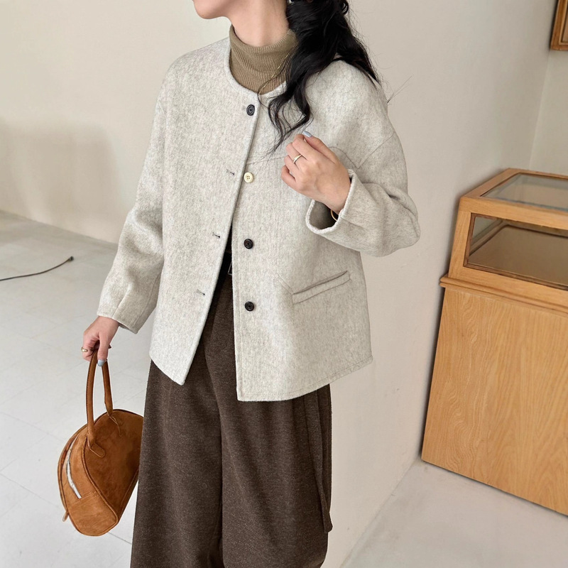 Korean Style Petite Chanel-Style Loose Round Neck Wool Coat, New Autumn and Winter High-End Short Plush Woolen Jacket for Women