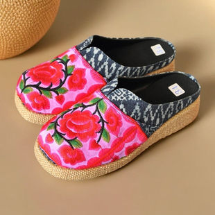 Summer Fabric Slippers Ethnic Style Embroidered Thai Home Indoor Breathable Sweat-Absorbent Non-Slip Thick-Soled Slippers for Women and Men