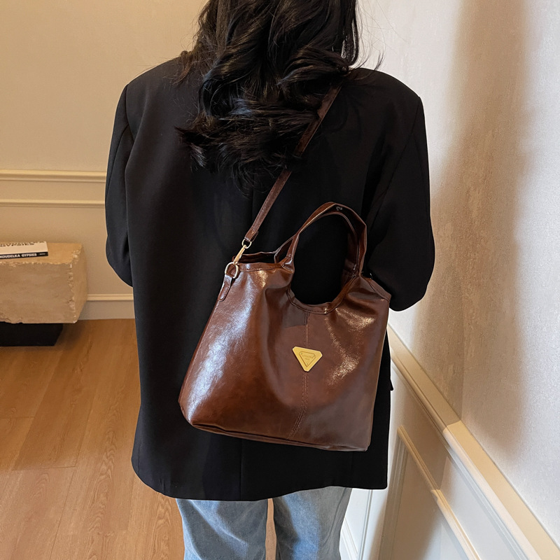 Bolsas retro retro de alta calidad, bolsas de mano de primavera de 2025 para mujeres, bolsas de mano casuales, bolsas de hombro para viajar