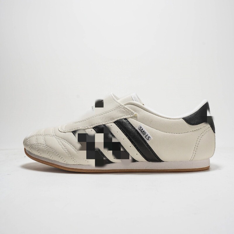 Putian Shoes Adidas Taekwondo Versatile Non-Slip Low-Top Training Shoes for Men and Women Black and White German Training Shoes Trendy Sports Sneakers Putian Shoes Adidas Taekwondo Versatile Non-Slip Low-Top Training Shoes for Men and Women Black and White German Training Shoes Trendy Sports Sneakers