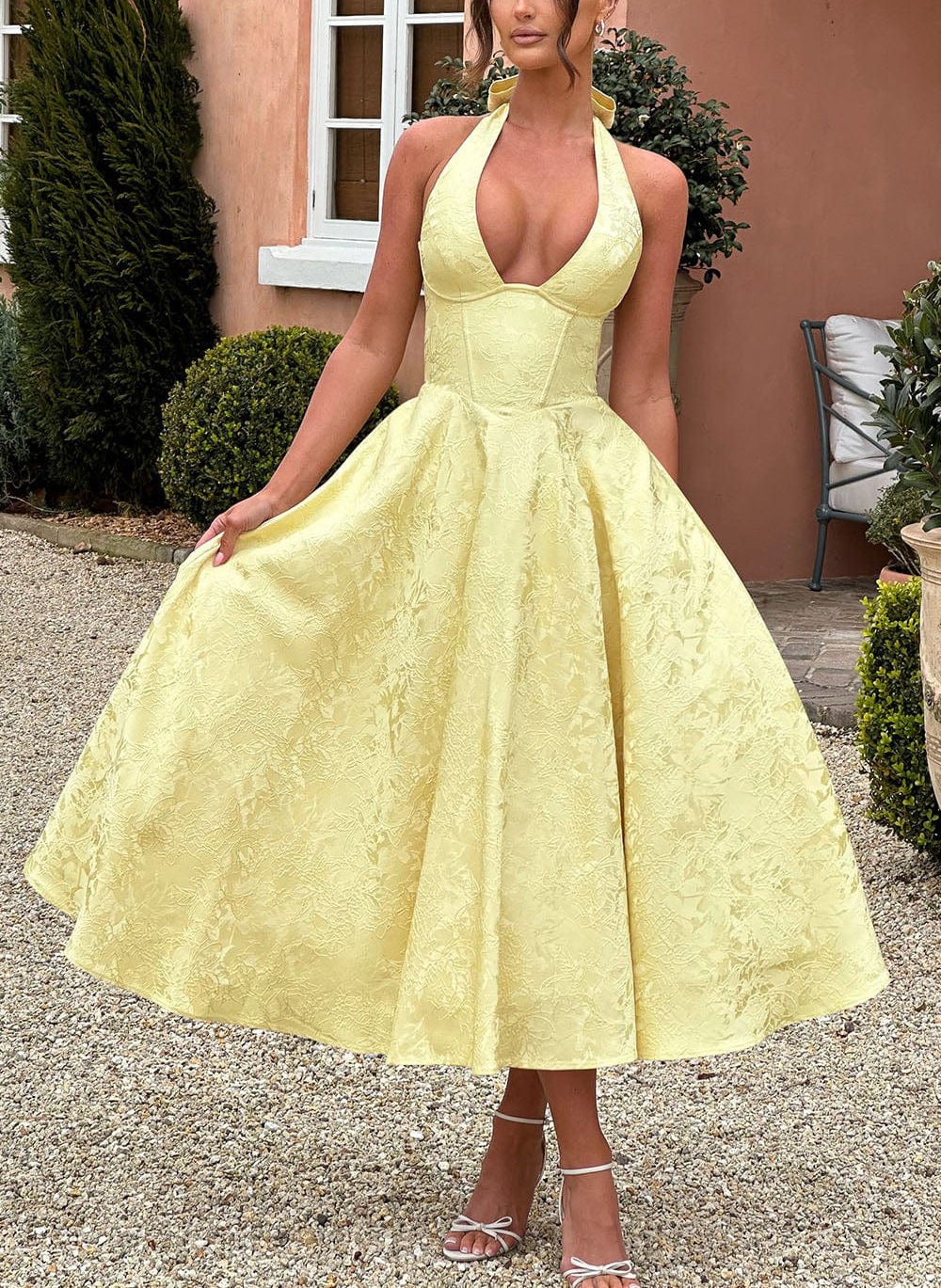 Vestido de noite elegante com decote em v e alças halter_voghion.com