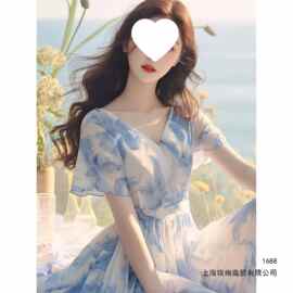 今年流行漂亮小清新茶歇法式赫本风初恋清纯蓝色v领连衣裙女夏季