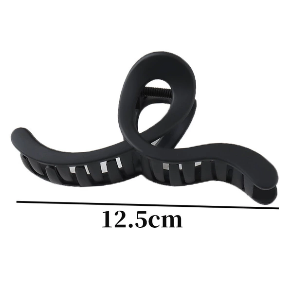 Herringbone black shark clip 13cm