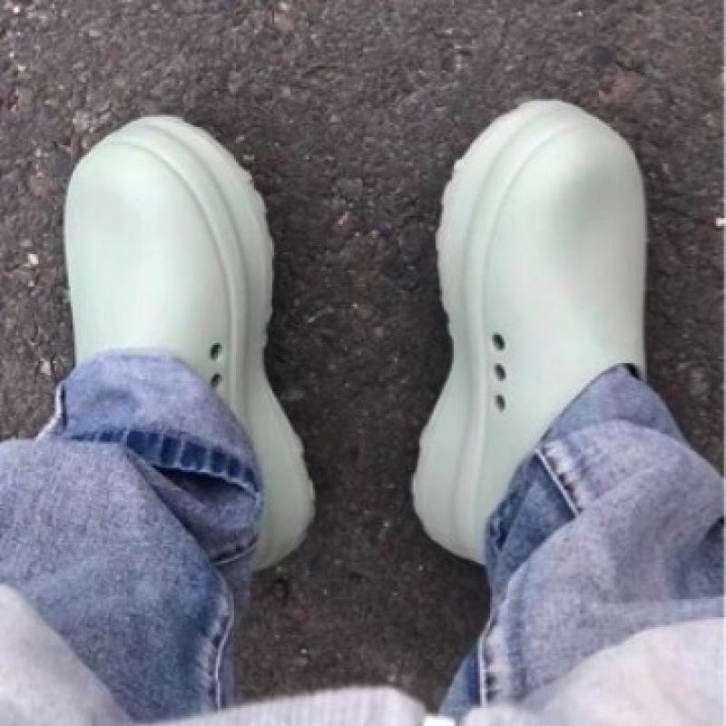 Guangzhou Meikaka Putian Pure Original Comfortable Soft-Soled Chef Shoes, Same Style Thick-Soled Unisex Height-Increasing Sports Clogs