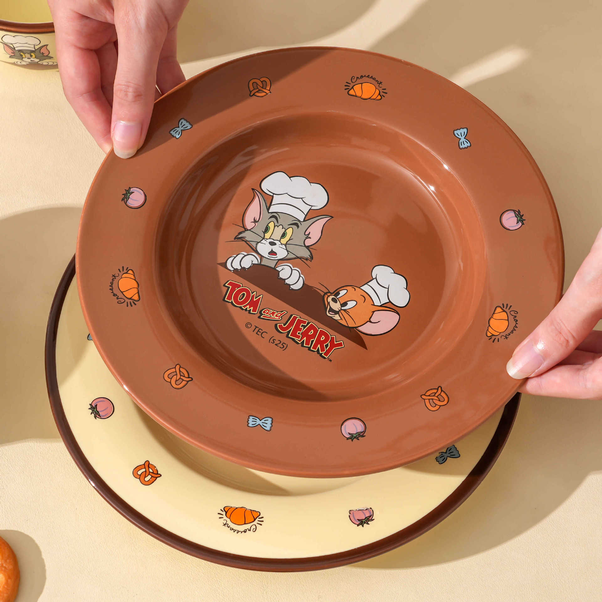 Gato y ratón encantador plato de cerámica cubierta set casero nuevo plato de cerámica un solo alimento cubierta de alto valor facial image 2