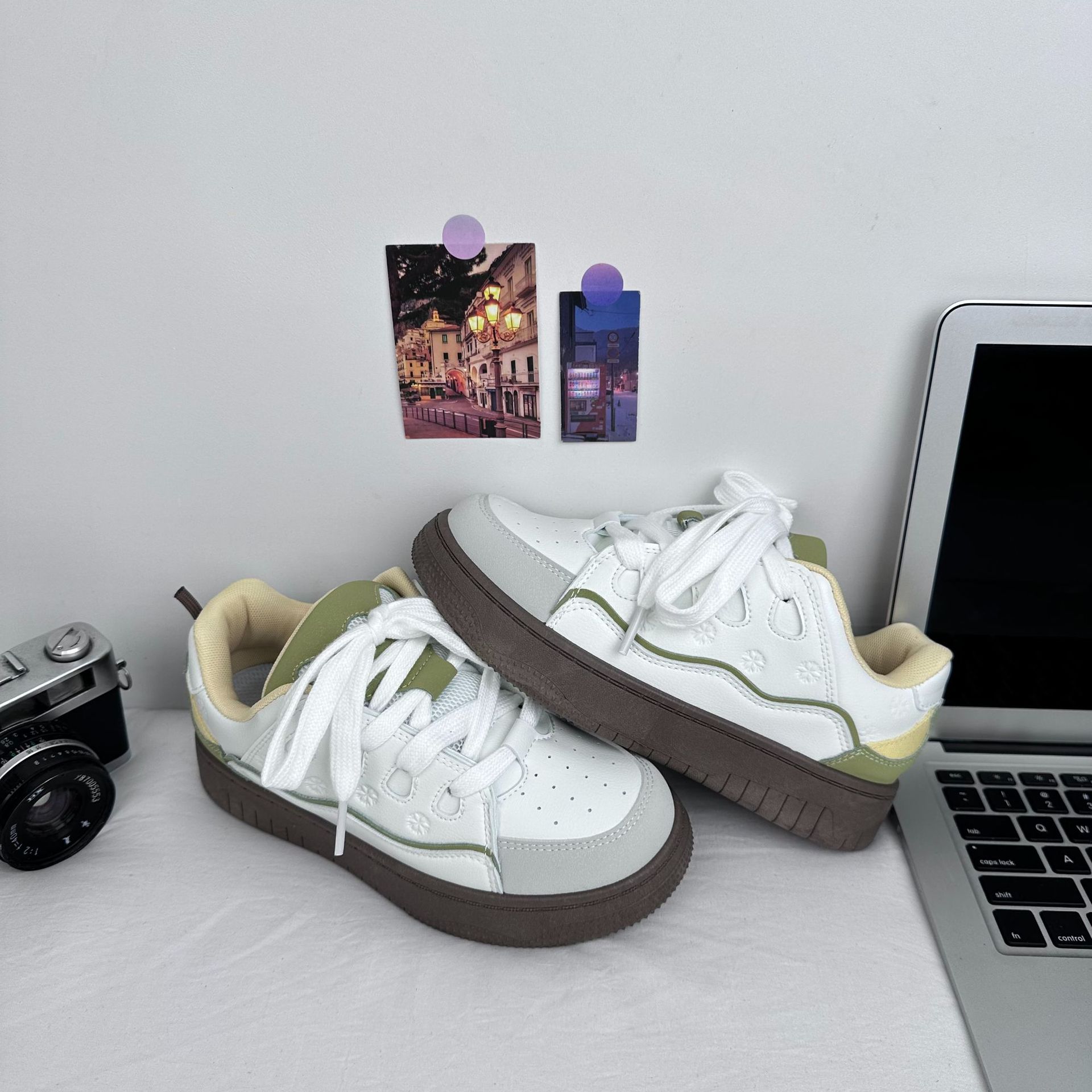 Yuanbo2025 primavera nuevo estilo de estudiantes zapatos de patinaje femeninos de baja altura zapatos de inyección casuales coreanos zapatos de nicho zapatos de mujer image 7