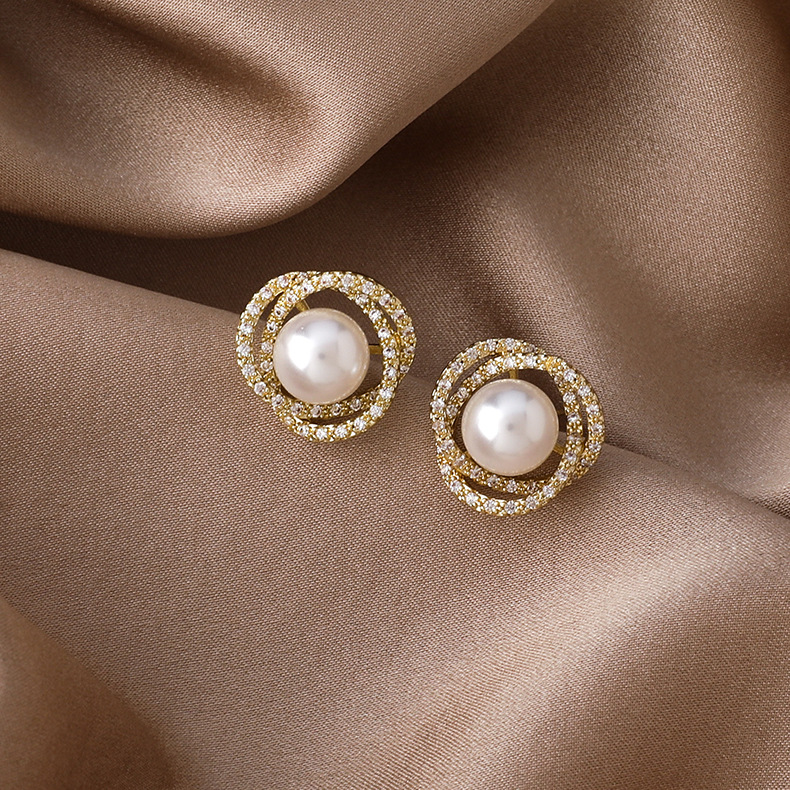 Korean Simple Pearl Zircon Earrings display picture 3