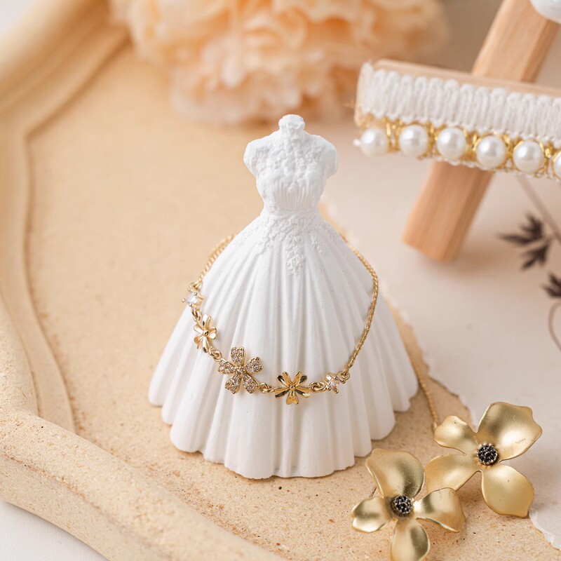 Gypsum Wedding Dress Jewelry Bracelet Bracelet Ring Stand Photography Posing Photography Props Background Decorative Ornaments